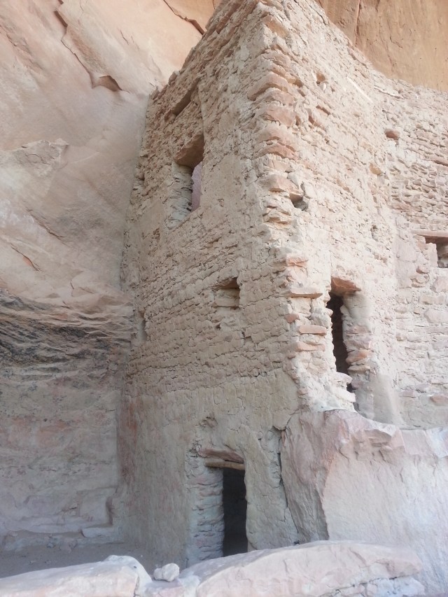 riverside house by the san juan